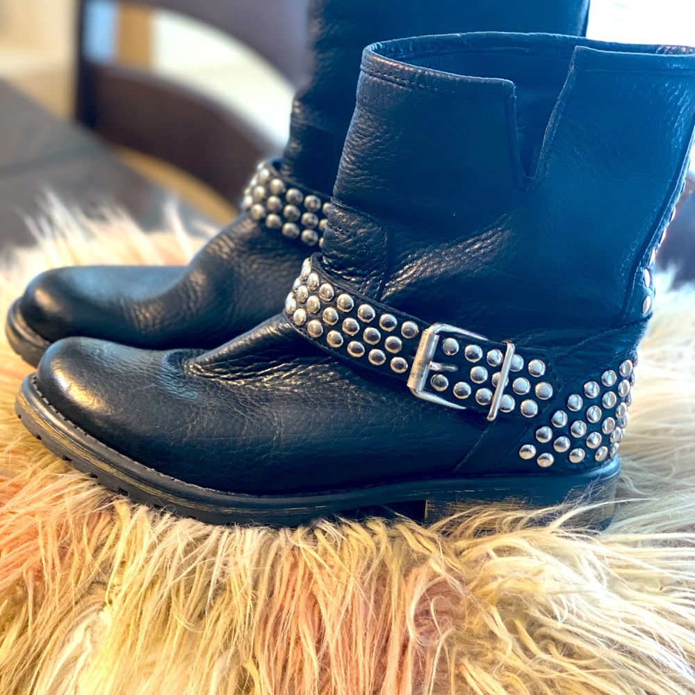 Steve Madden Boot